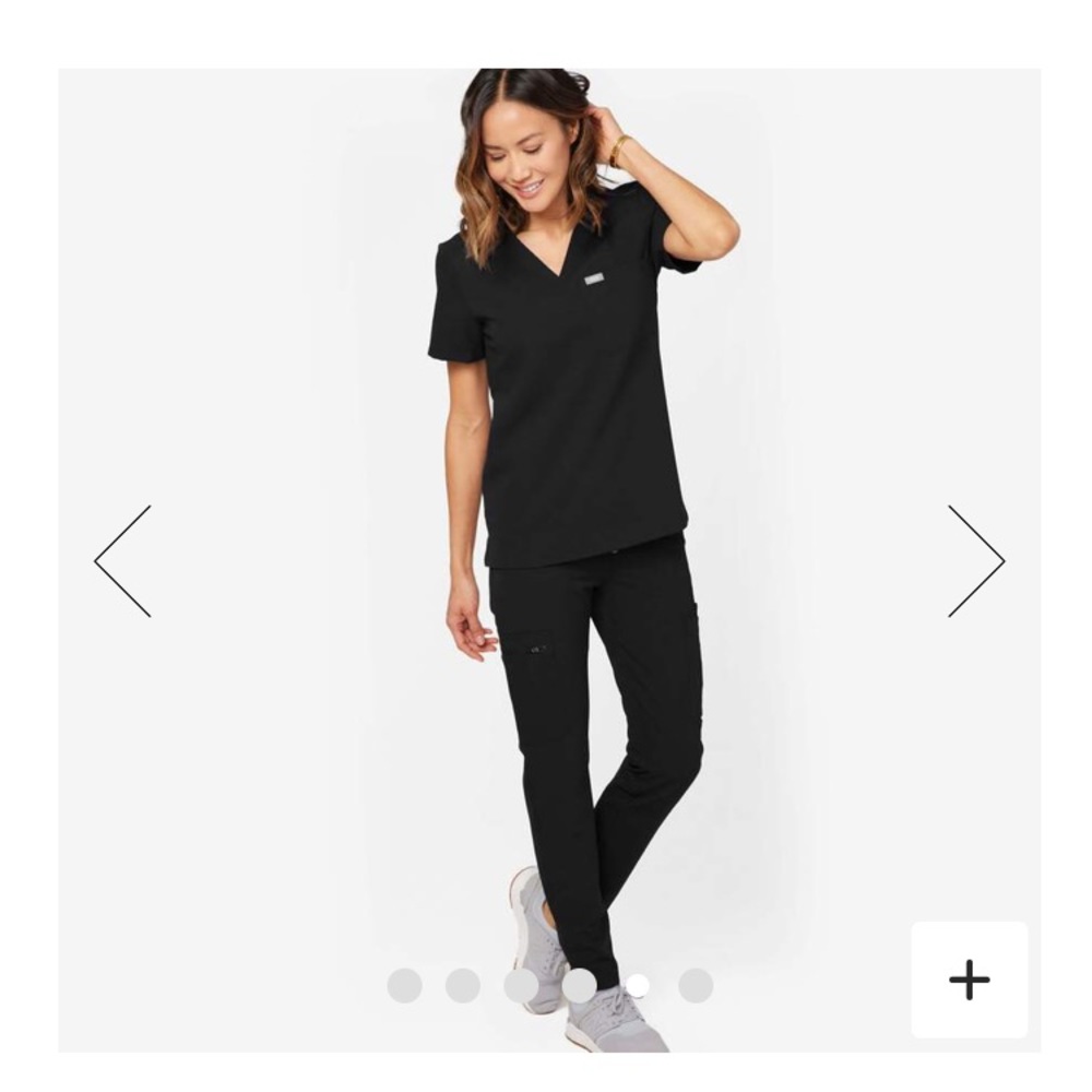 Never worn Black Yola Skinny Scrub Pants